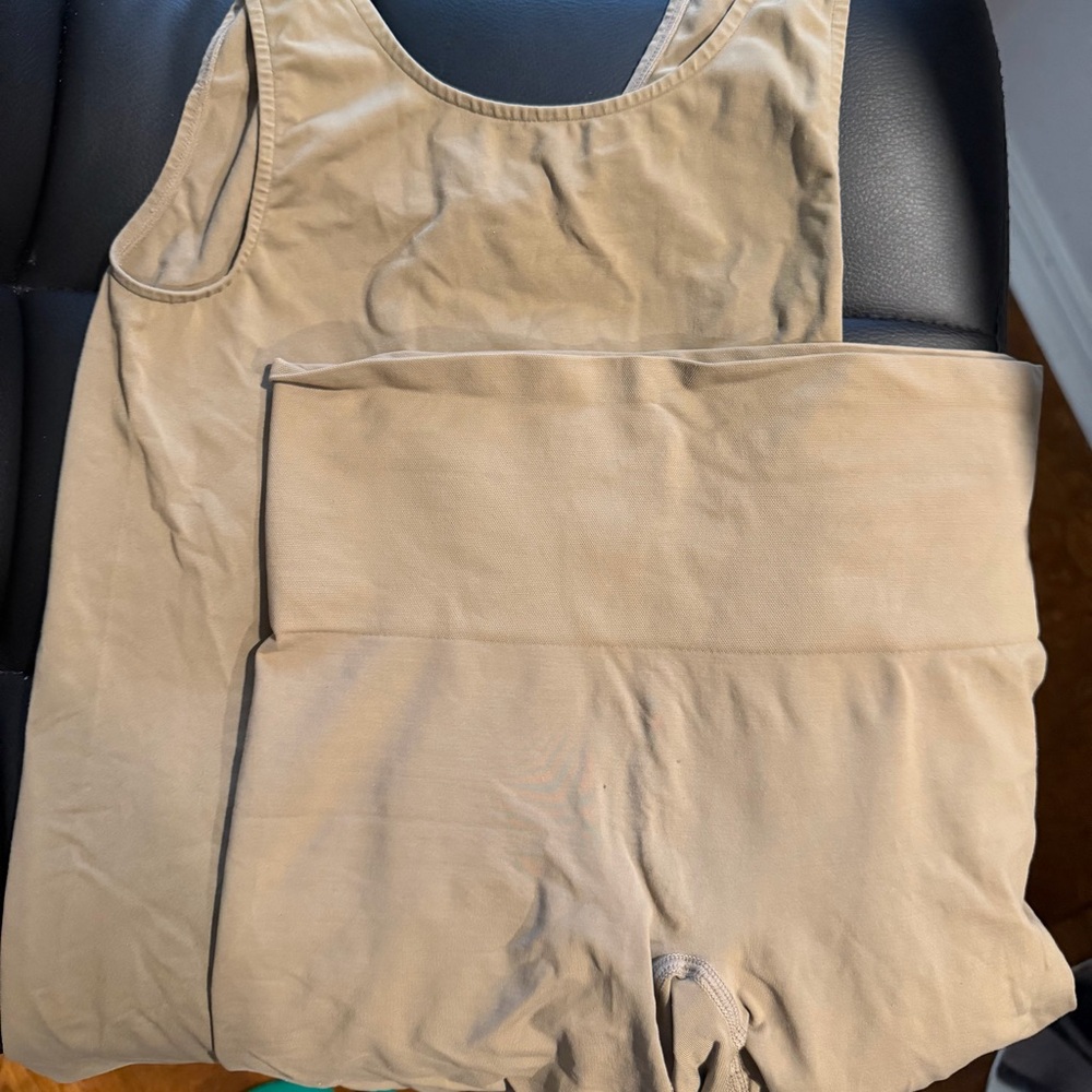 SKIMS Beige Set